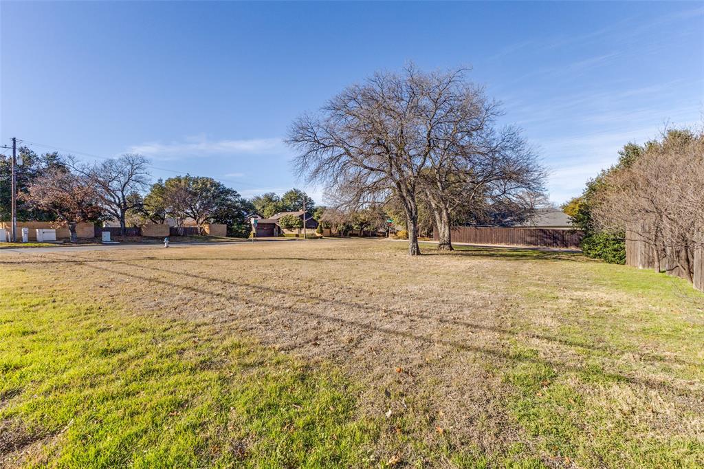 6302 Clubhouse Circle Dallas, TX 75240 - Photo 5 of 11