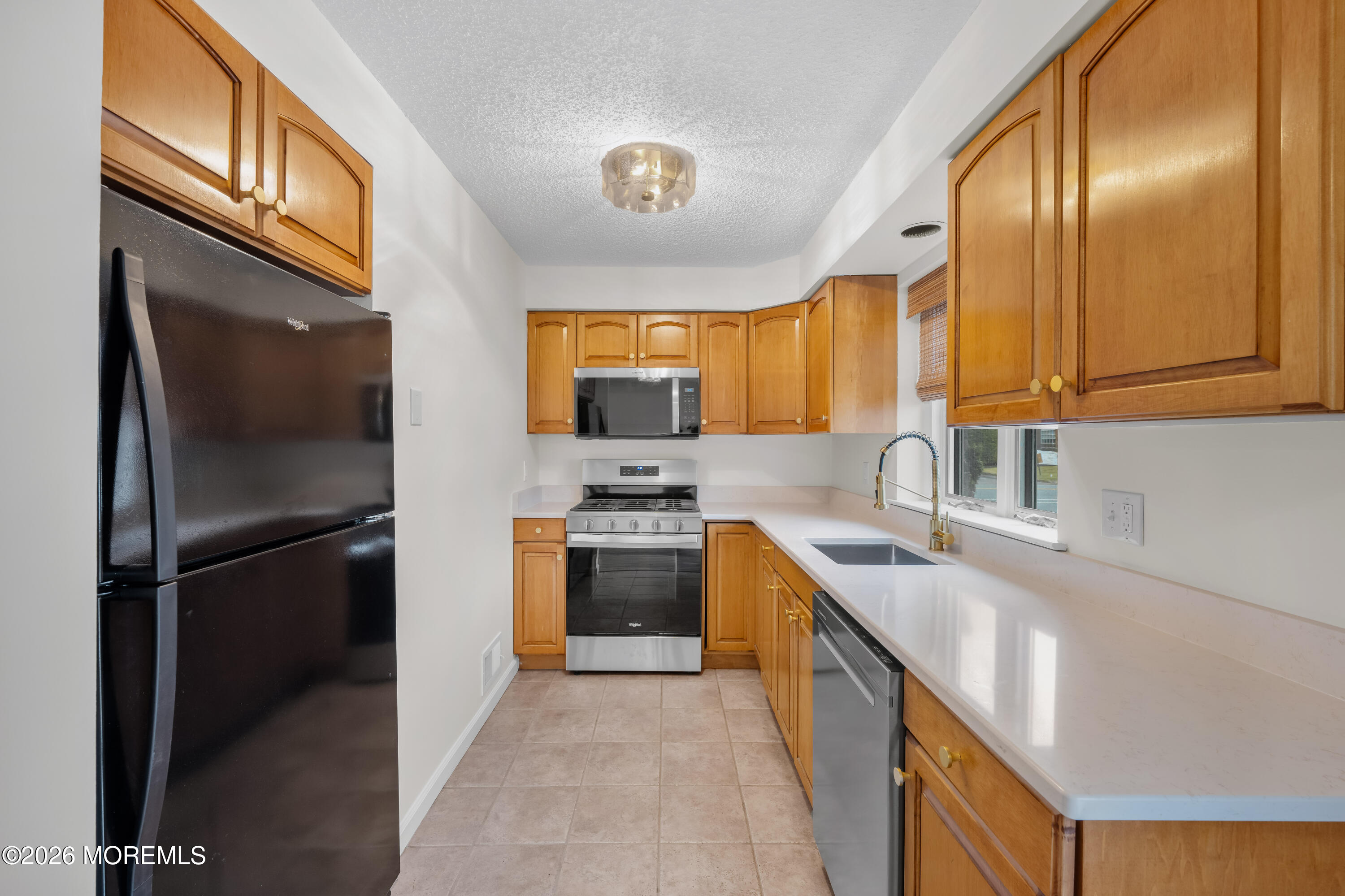 2230 Bridge Avenue, Unit 20 Point Pleasant, NJ 08742 - Photo 11 of 25 2230 Bridge Ave #20 - Interiors - 10