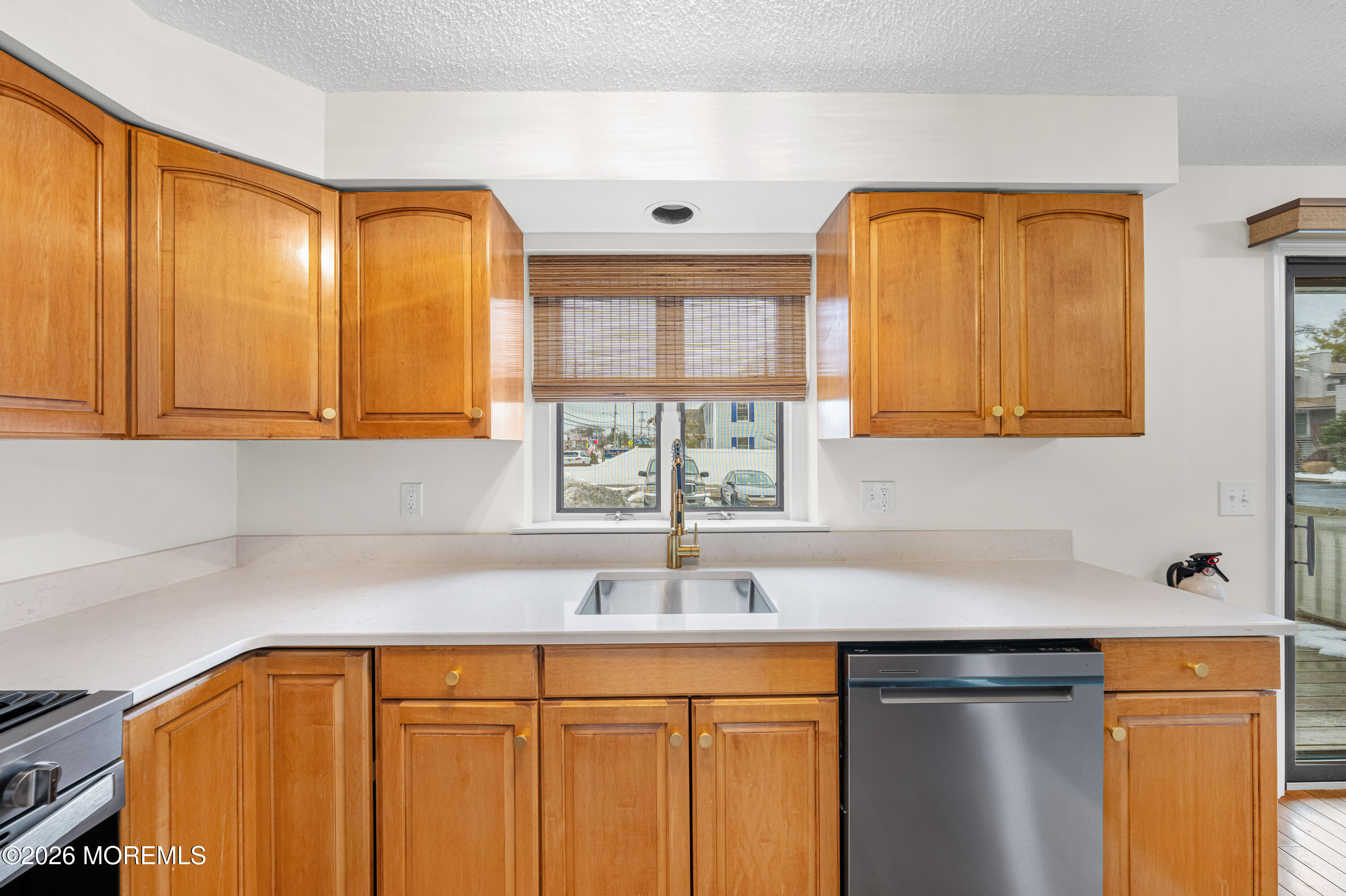 2230 Bridge Avenue, Unit 20 Point Pleasant, NJ 08742 - Photo 8 of 25 2230 Bridge Ave #20 - Interiors - 6