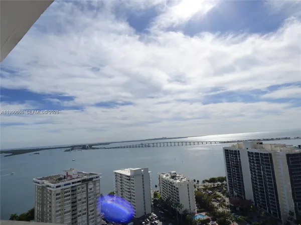 $2,990 | 185 Southeast 14th Terrace, Unit 2504, Miami, FL 33131