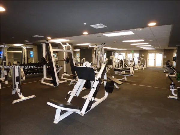 $2,990 | 185 Southeast 14th Terrace, Unit 2504, Miami, FL 33131