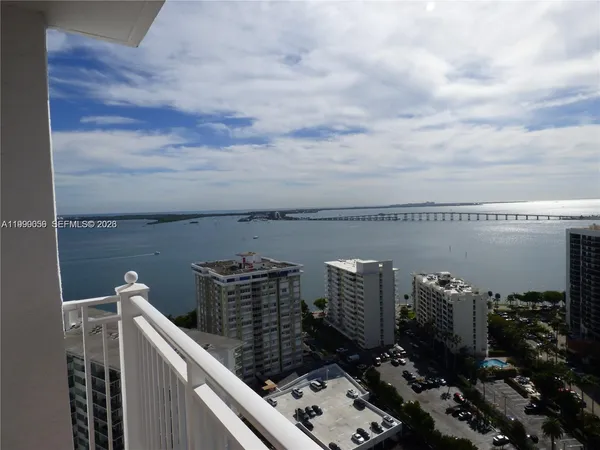 $2,990 | 185 Southeast 14th Terrace, Unit 2504, Miami, FL 33131