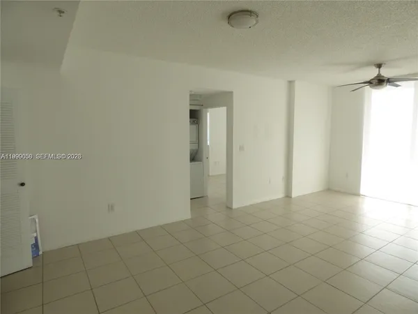 $2,990 | 185 Southeast 14th Terrace, Unit 2504, Miami, FL 33131