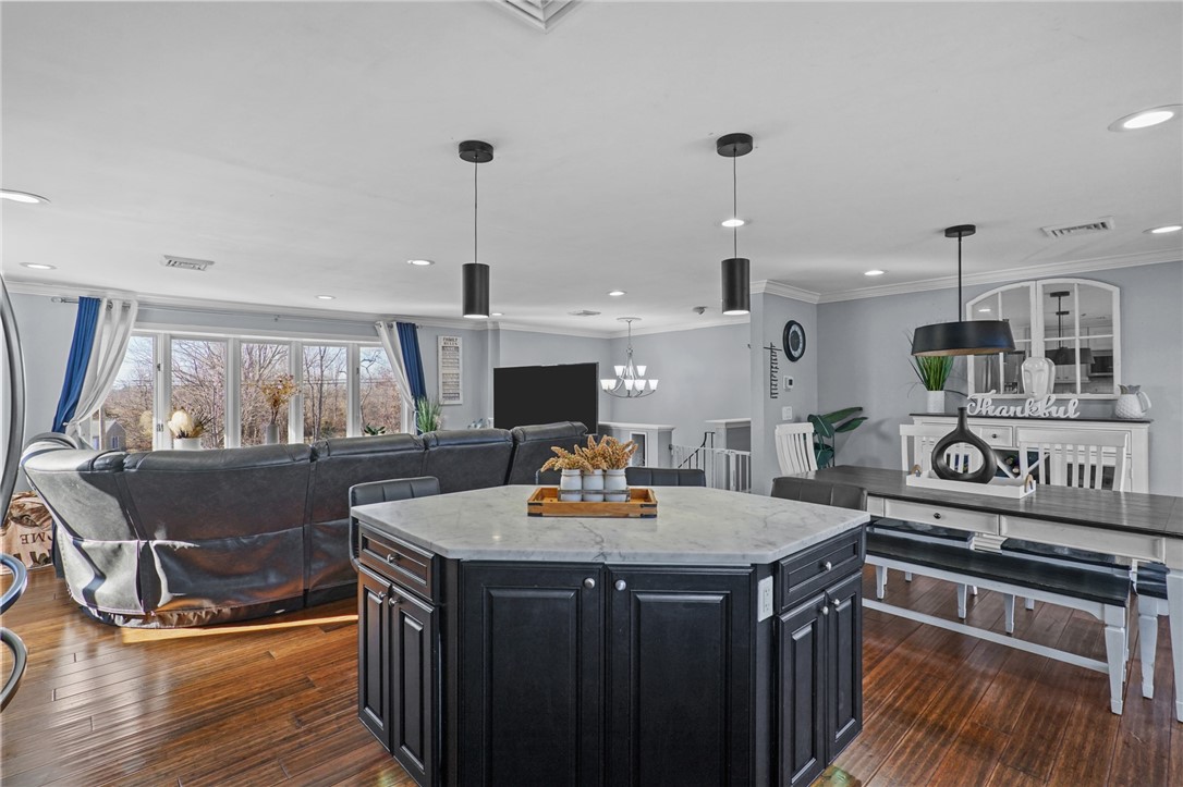 1275 Seven Mile Road Cranston, RI 02831 - Photo 11 of 41