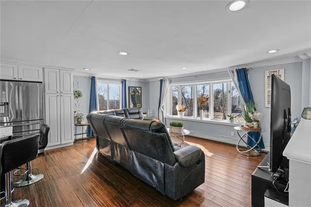 $699,000 | 1275 Seven Mile Road, Cranston, RI 02831