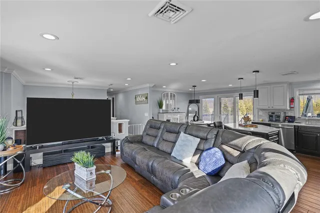 $699,000 | 1275 Seven Mile Road, Cranston, RI 02831