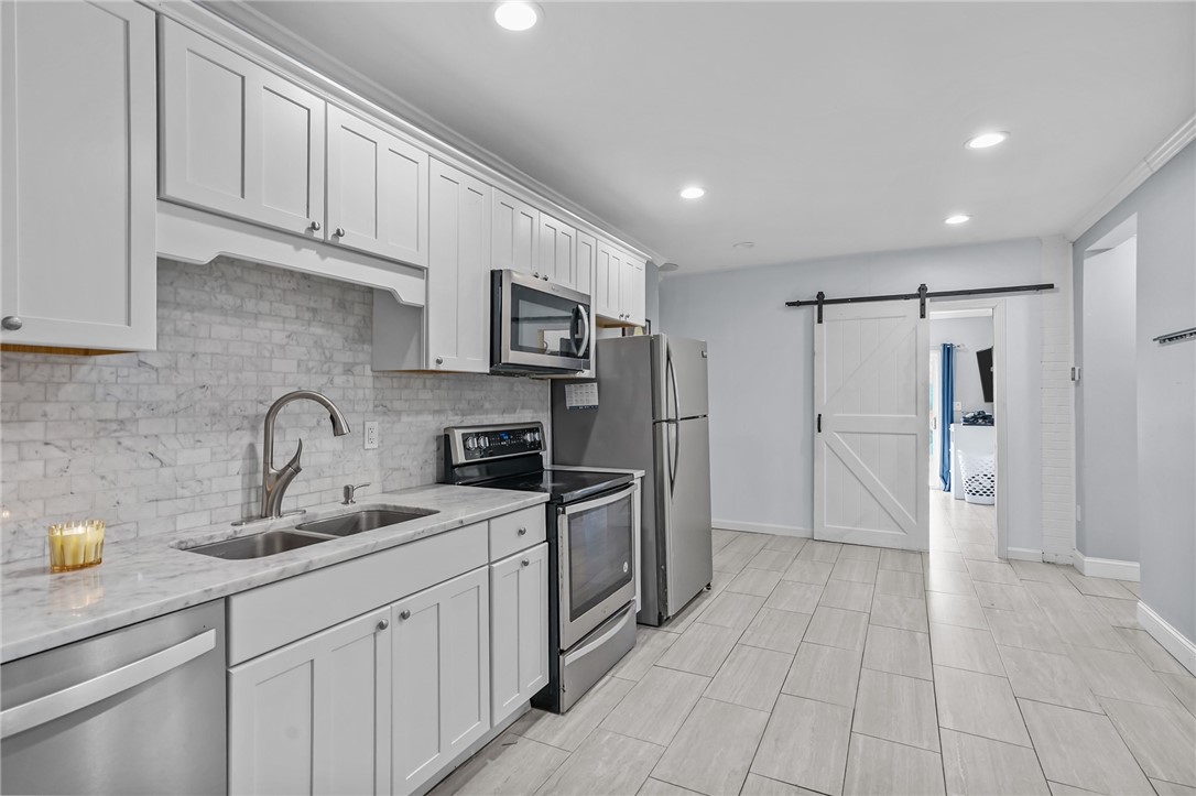 1275 Seven Mile Road Cranston, RI 02831 - Photo 25 of 41