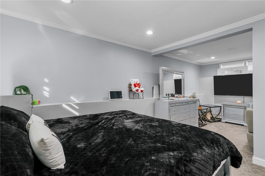 1275 Seven Mile Road Cranston, RI 02831 - Photo 29 of 41