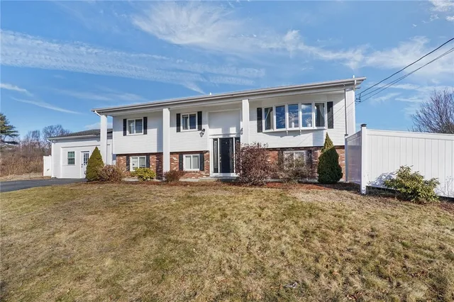 $699,000 | 1275 Seven Mile Road, Cranston, RI 02831