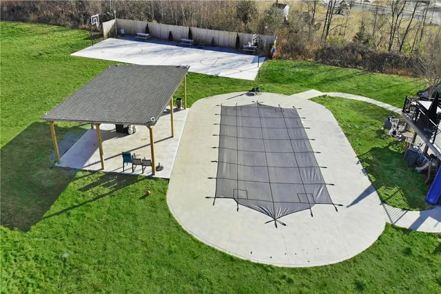 $699,000 | 1275 Seven Mile Road, Cranston, RI 02831