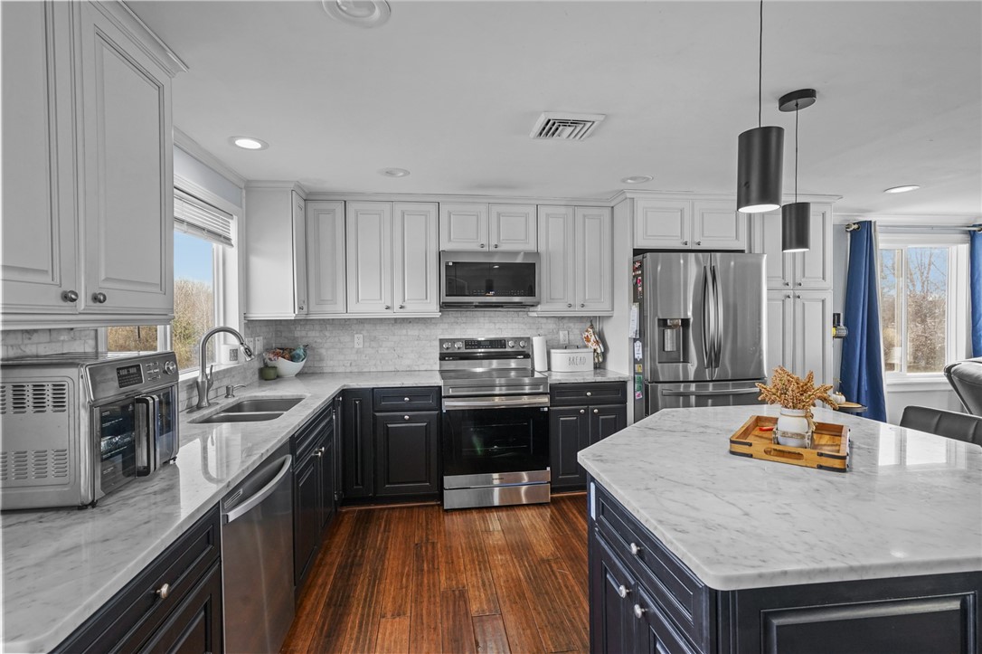 1275 Seven Mile Road Cranston, RI 02831 - Photo 9 of 41 Kitchen Top Floor