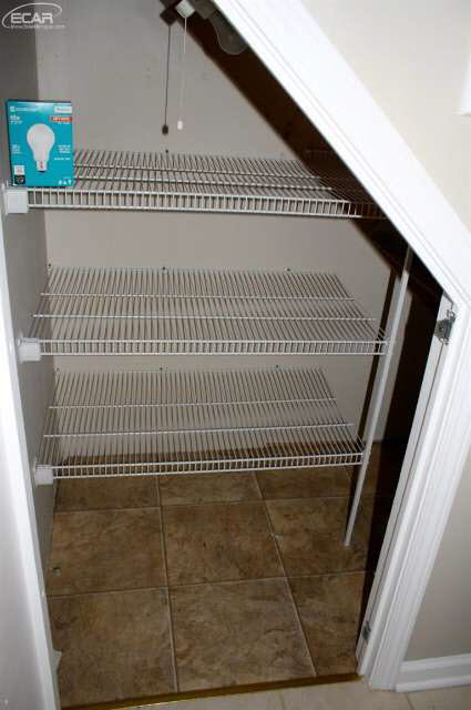 5310 Oleksyn Road Flint, MI 48504 - Photo 9 of 61 20426942-8.JPG