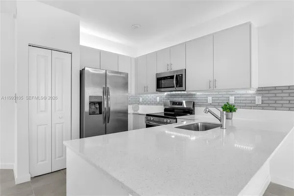 $3,300 | 2425 Southeast 28th Drive, Unit 2425, Homestead, FL 33035