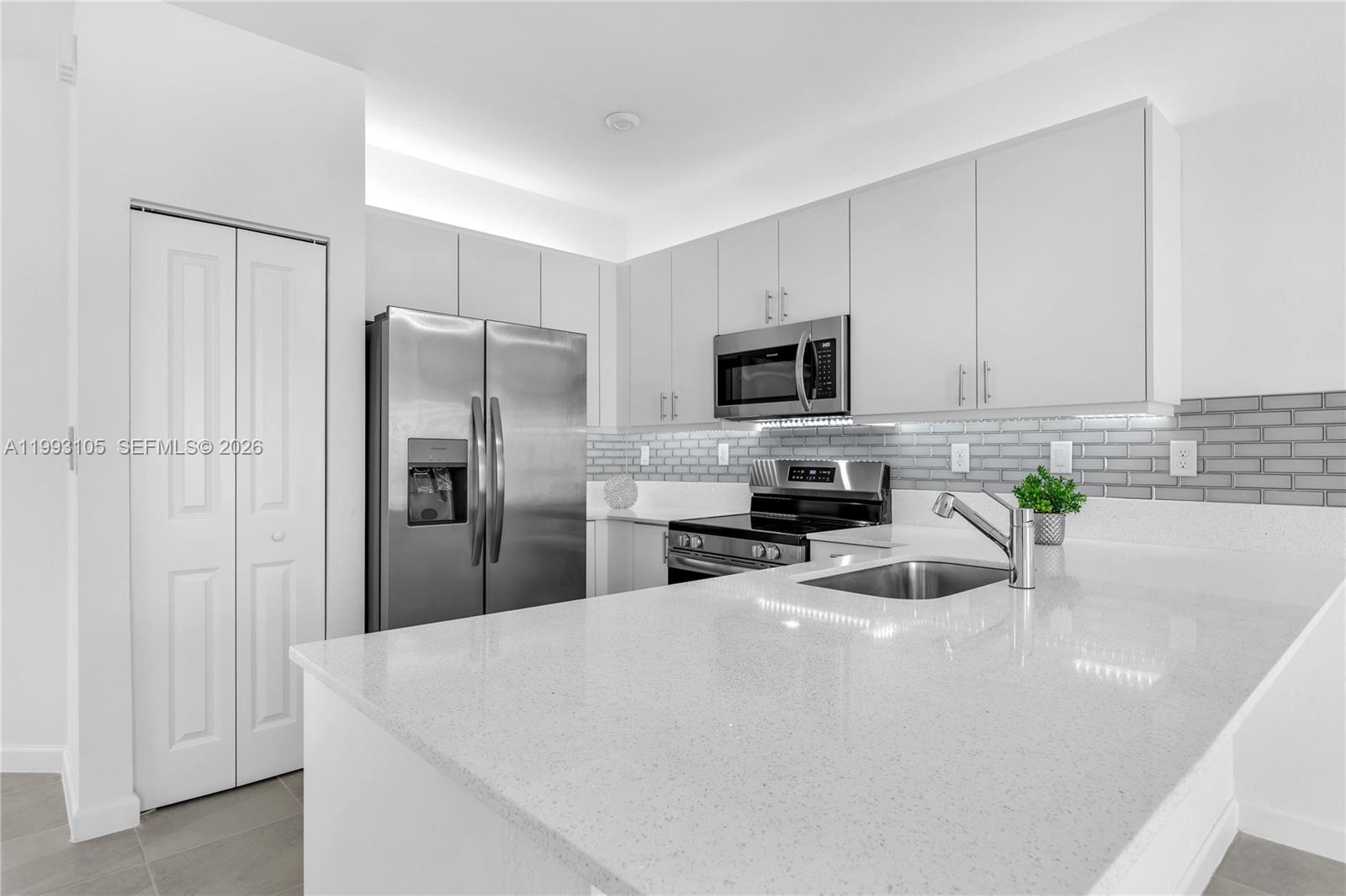 2425 Southeast 28th Drive, Unit 2425 Homestead, FL 33035 - Photo 20 of 98