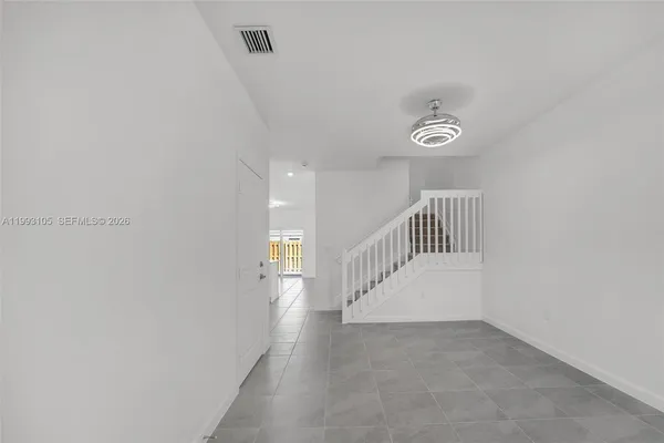 $3,300 | 2425 Southeast 28th Drive, Unit 2425, Homestead, FL 33035