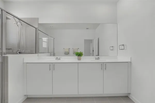 $3,300 | 2425 Southeast 28th Drive, Unit 2425, Homestead, FL 33035