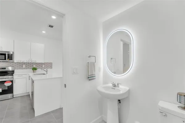 $3,300 | 2425 Southeast 28th Drive, Unit 2425, Homestead, FL 33035