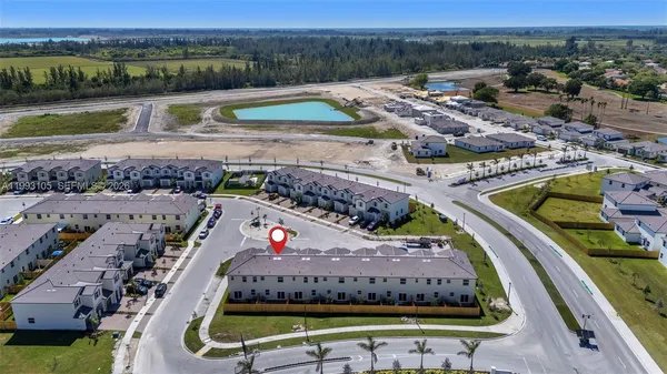 $3,300 | 2425 Southeast 28th Drive, Unit 2425, Homestead, FL 33035