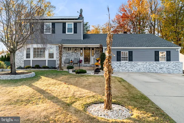 a house view with a outdoor space