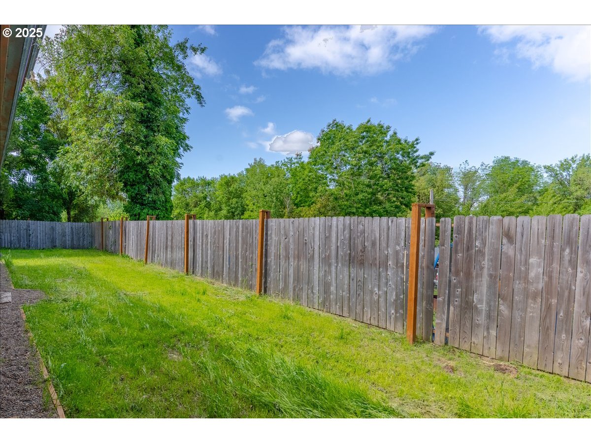 113 Main Street Dayton, OR 97114 - Photo 37 of 38