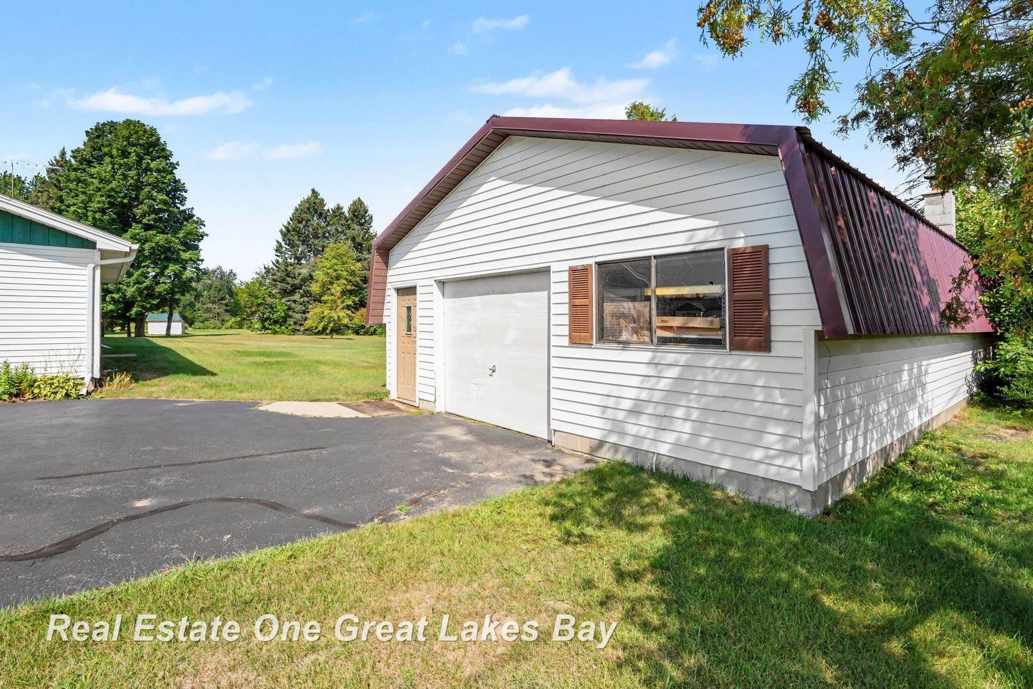 3822 Worth Road Pinconning, MI 48650 - Photo 26 of 31 Gallery Image 26