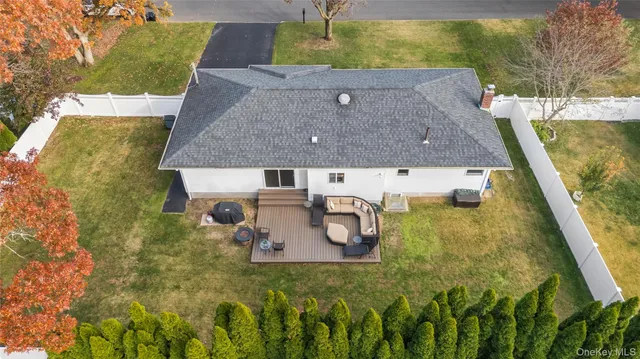 $699,999 | 148 South Hillside Avenue, Nesconset, NY 11767