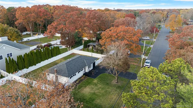 $699,999 | 148 South Hillside Avenue, Nesconset, NY 11767