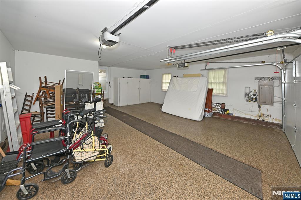 16 Knollwood Road Upper Saddle River, NJ 07458 - Photo 18 of 43