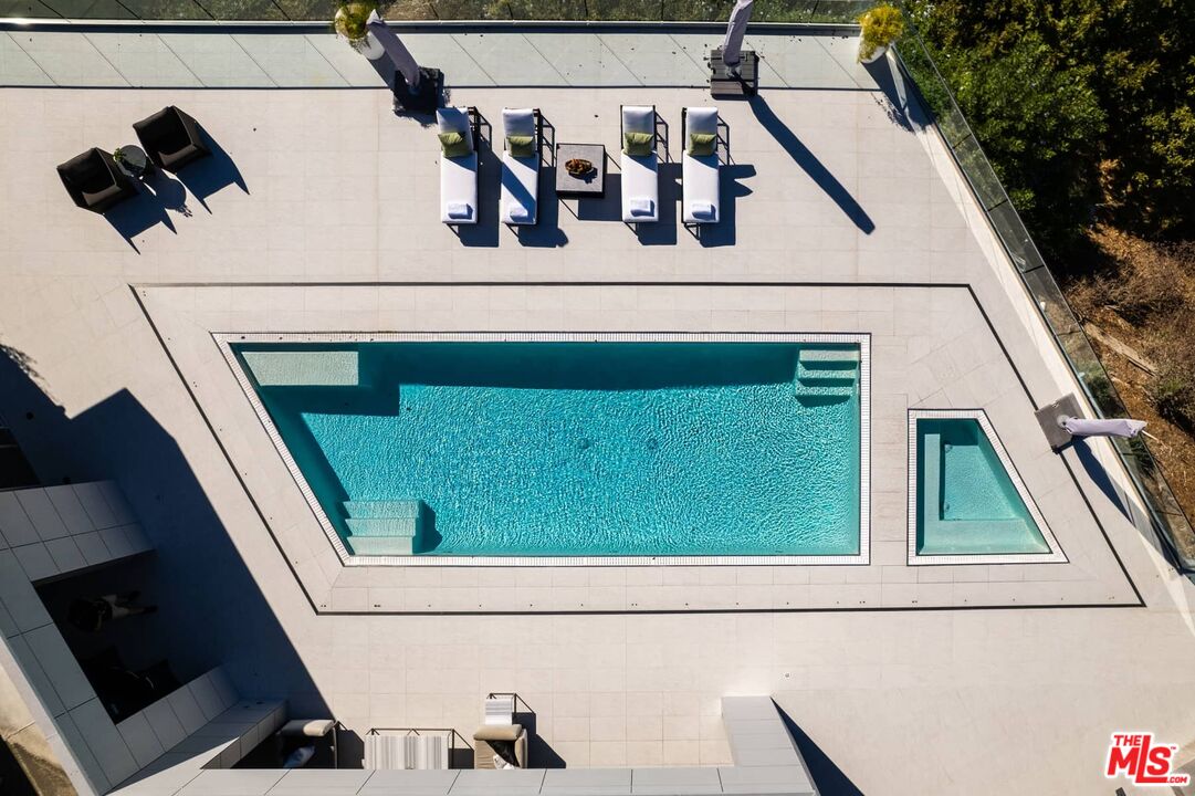 4634 Libbit Avenue Encino, CA 91436 - Photo 26 of 40 a view of front door