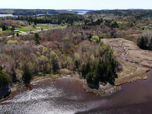 $75,000 | 21 East Palmer Road, Machiasport, ME 04655