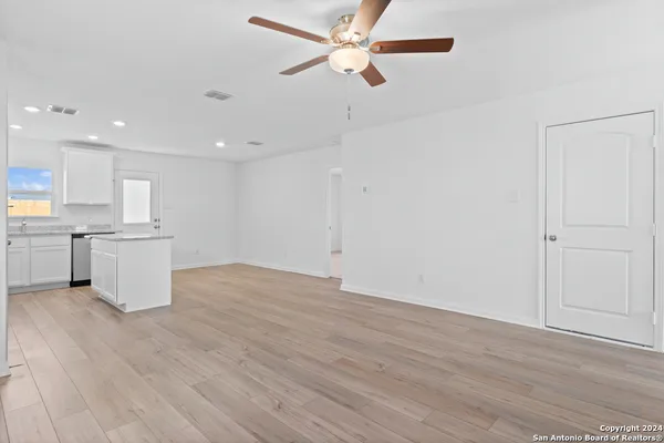 $1,780 | 11917 Luckey Villa, San Antonio, TX 78252