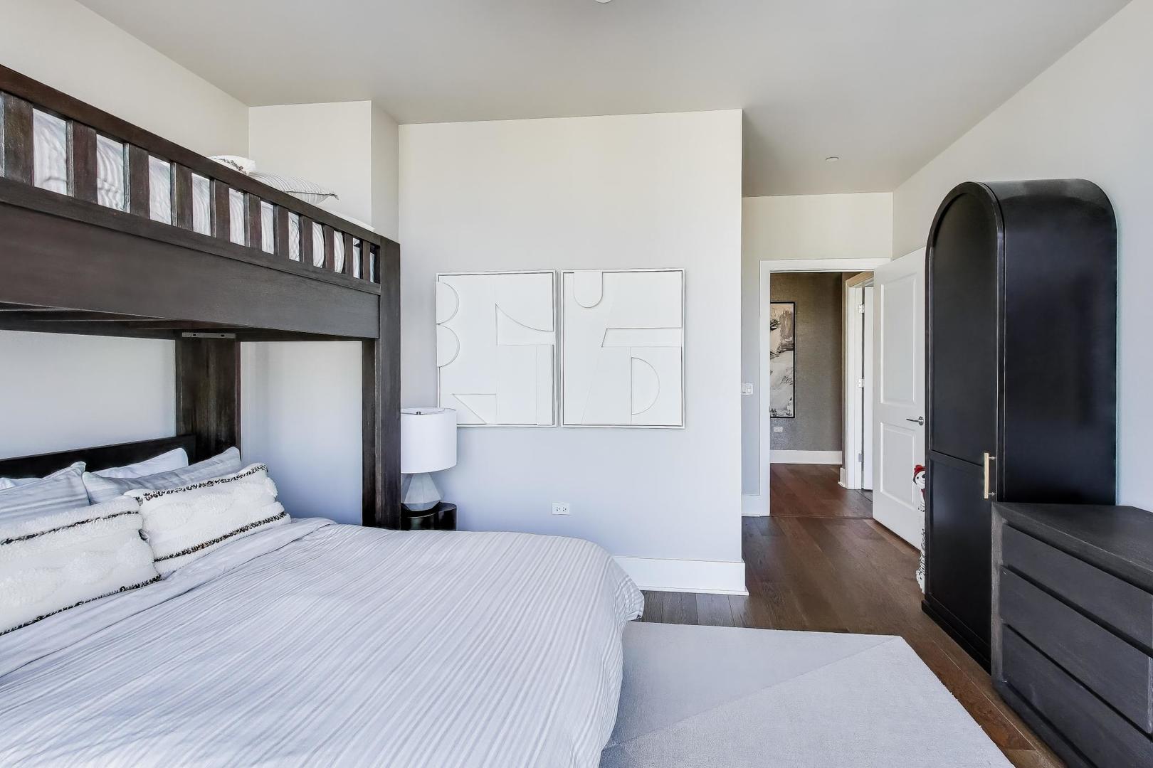 363 East Wacker Drive, Unit 2108 Chicago, IL 60601 - Photo 40 of 76