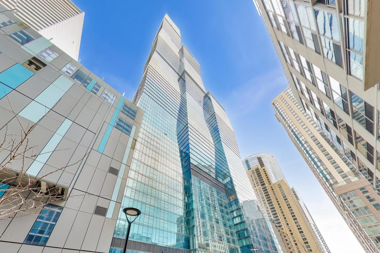 363 East Wacker Drive, Unit 2108 Chicago, IL 60601 - Photo 5 of 76