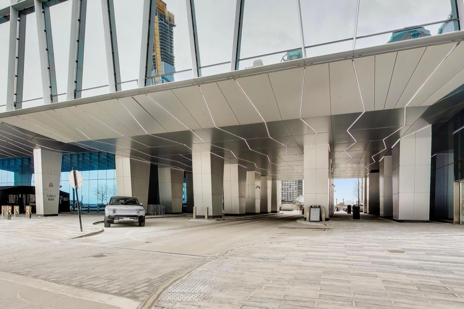 363 East Wacker Drive, Unit 2108 Chicago, IL 60601 - Photo 8 of 76