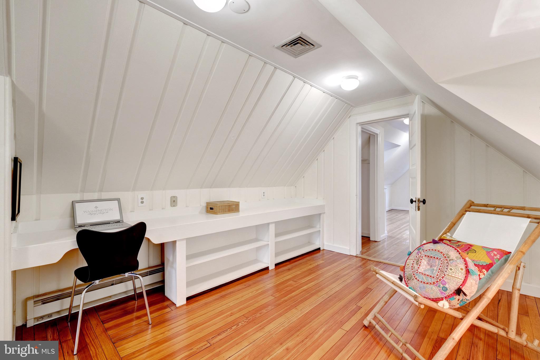 4501 30th Street Northwest Washington, DC 20008 - Photo 42 of 58 Third floor homework station