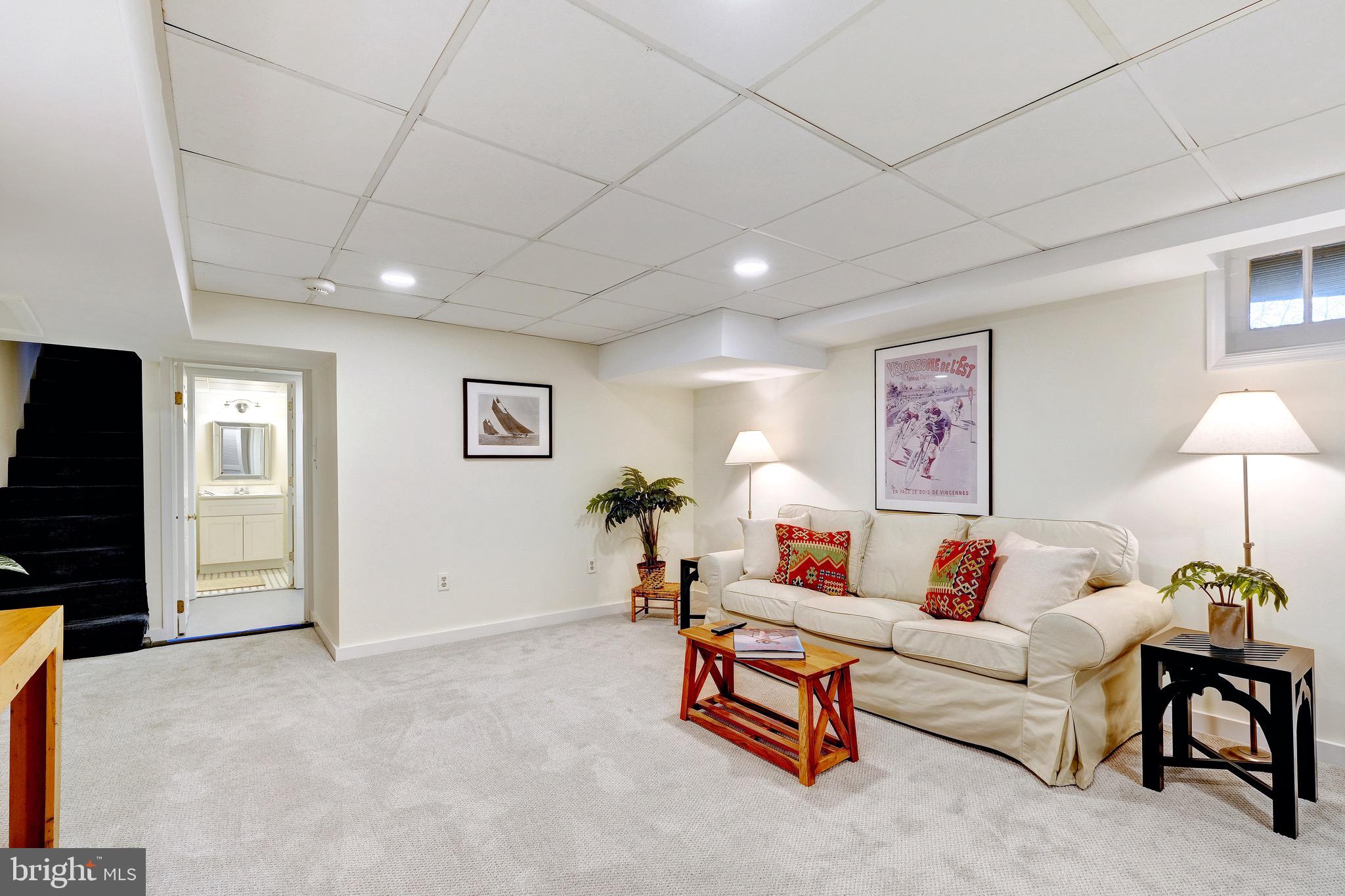 4501 30th Street Northwest Washington, DC 20008 - Photo 49 of 58 Family movie night