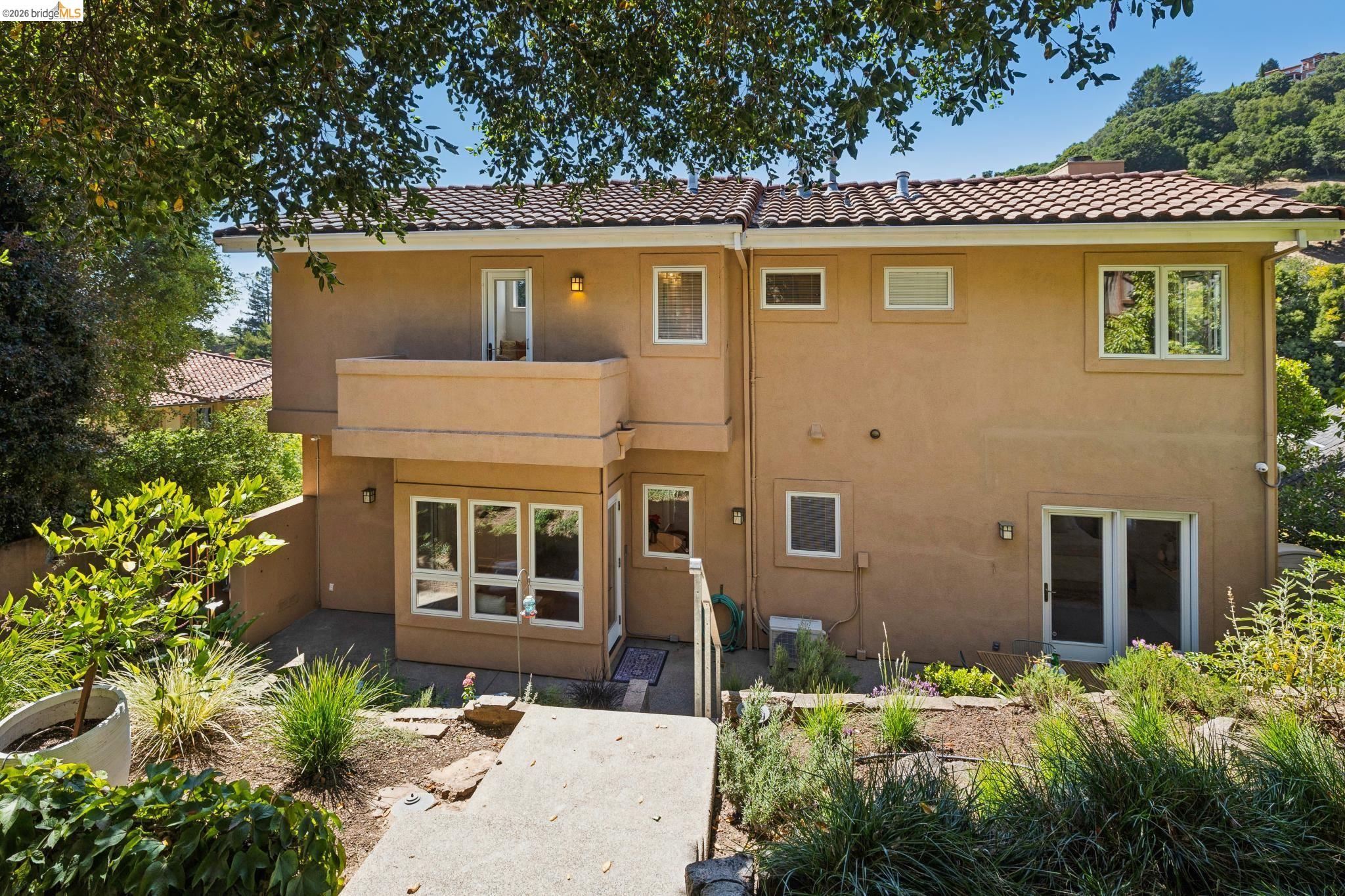 122 Vicente Road Berkeley, CA 94705 - Photo 29 of 51