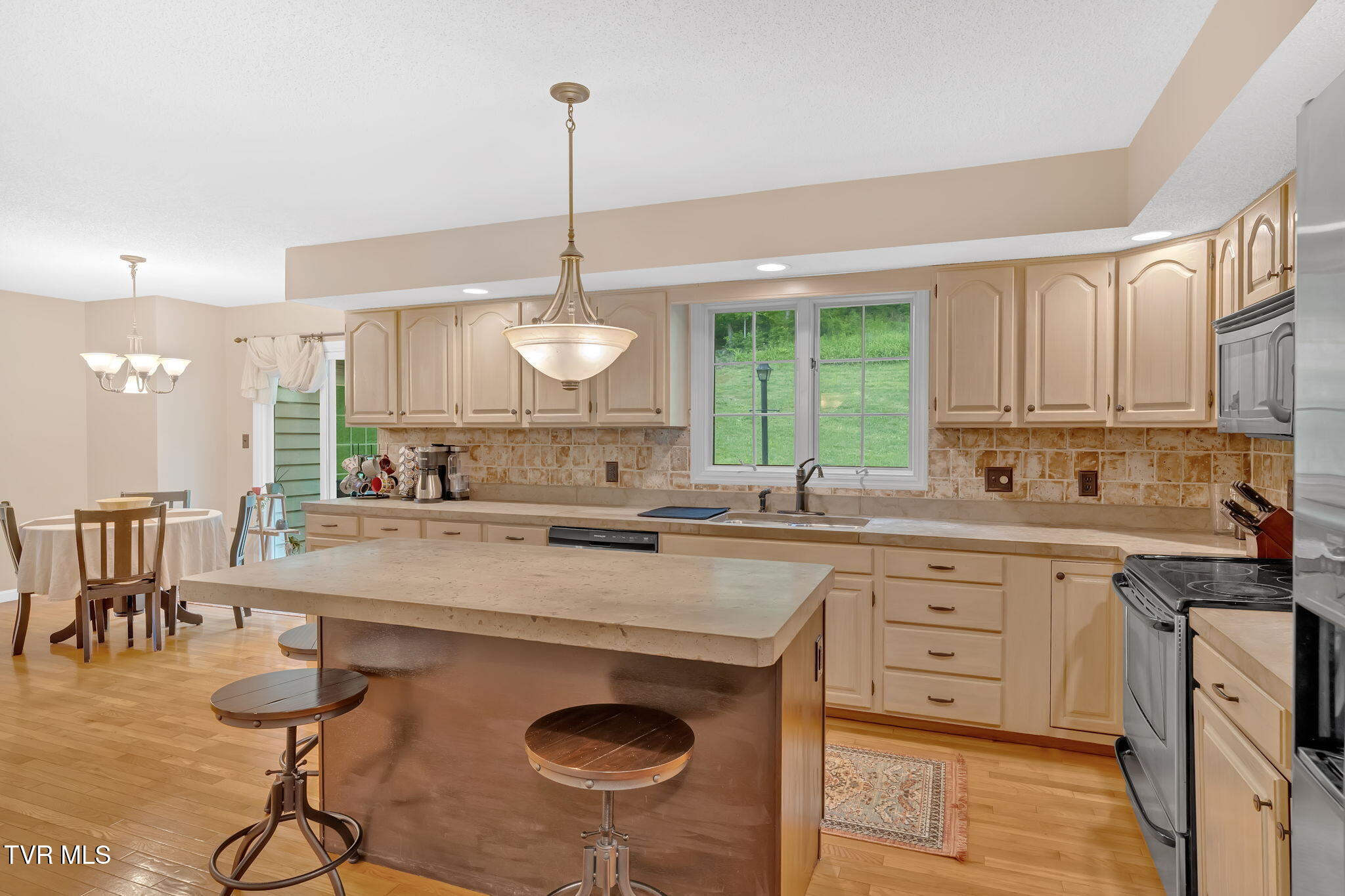 588 Spring Valley Road Bristol, VA 24201 - Photo 27 of 50 22-web-or-mls-DSC08491