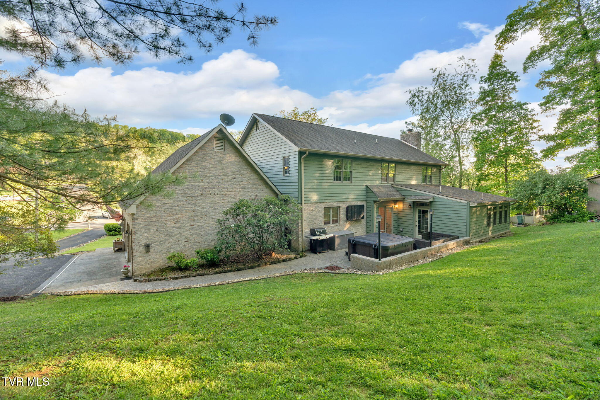 588 Spring Valley Road Bristol, VA 24201 - Photo 9 of 50 42-web-or-mls-DSC08551