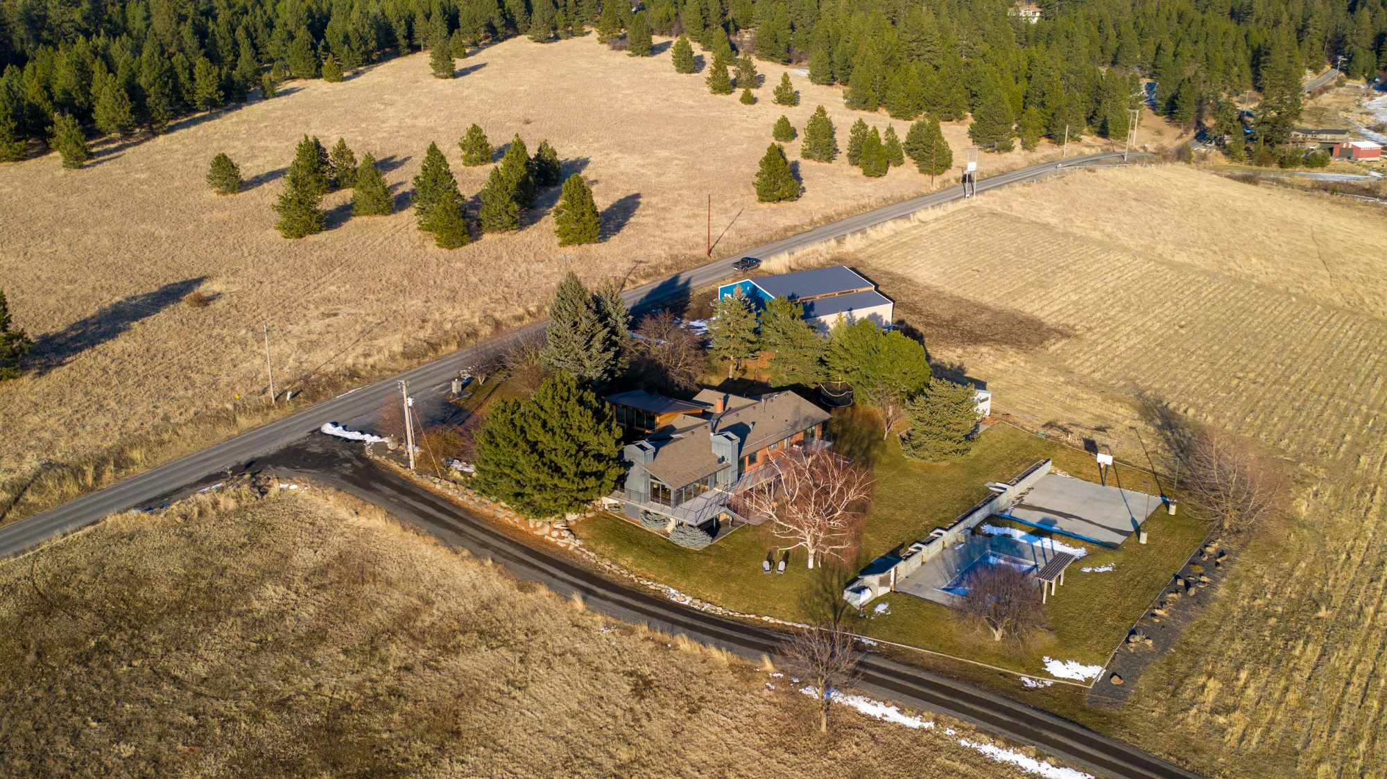 6324 East Jamieson Road Spokane, WA 99223 - Photo 2 of 21