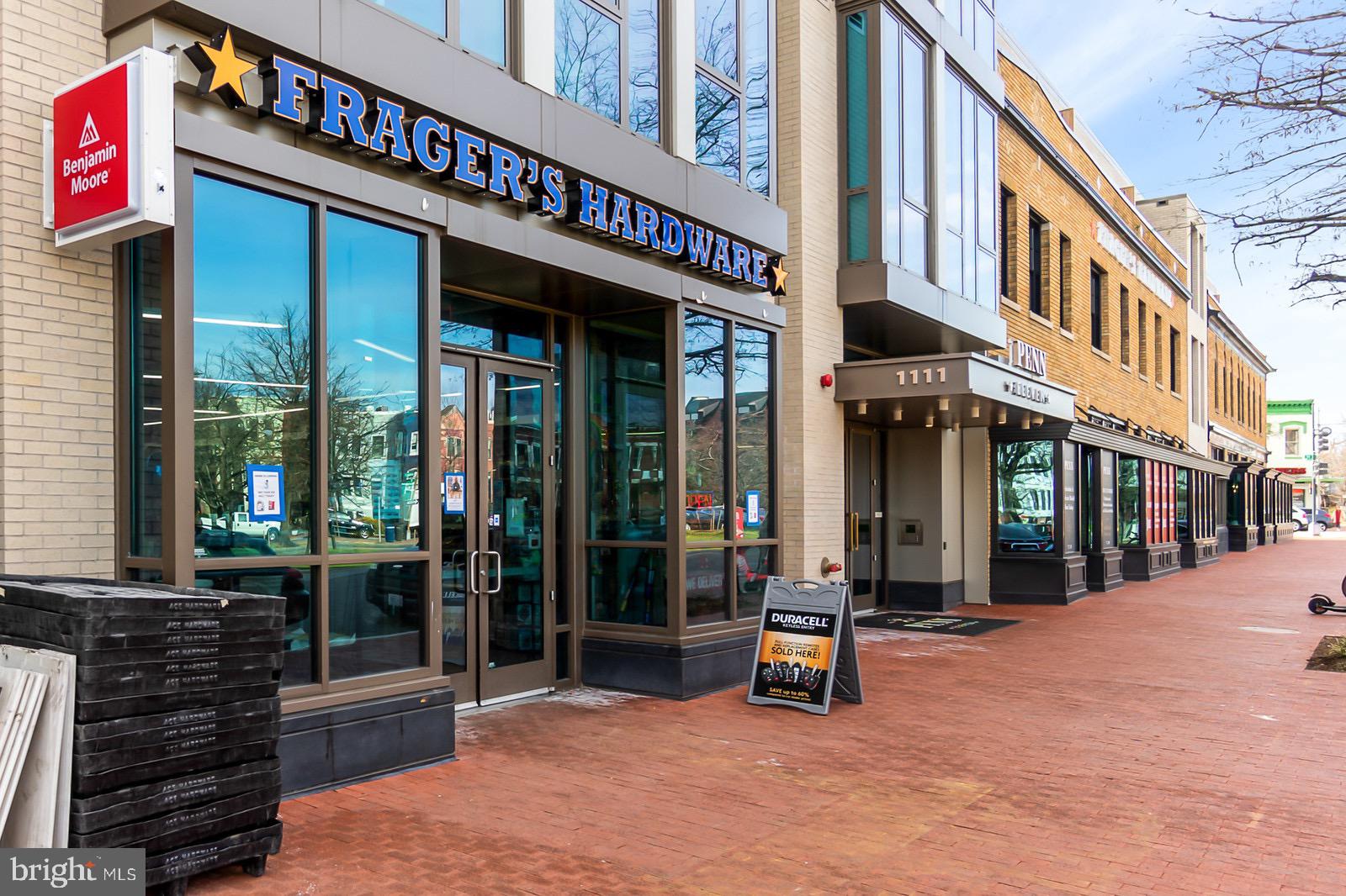 1016 G Street Southeast Washington, DC 20003 - Photo 47 of 56 a view of a building with sitting area