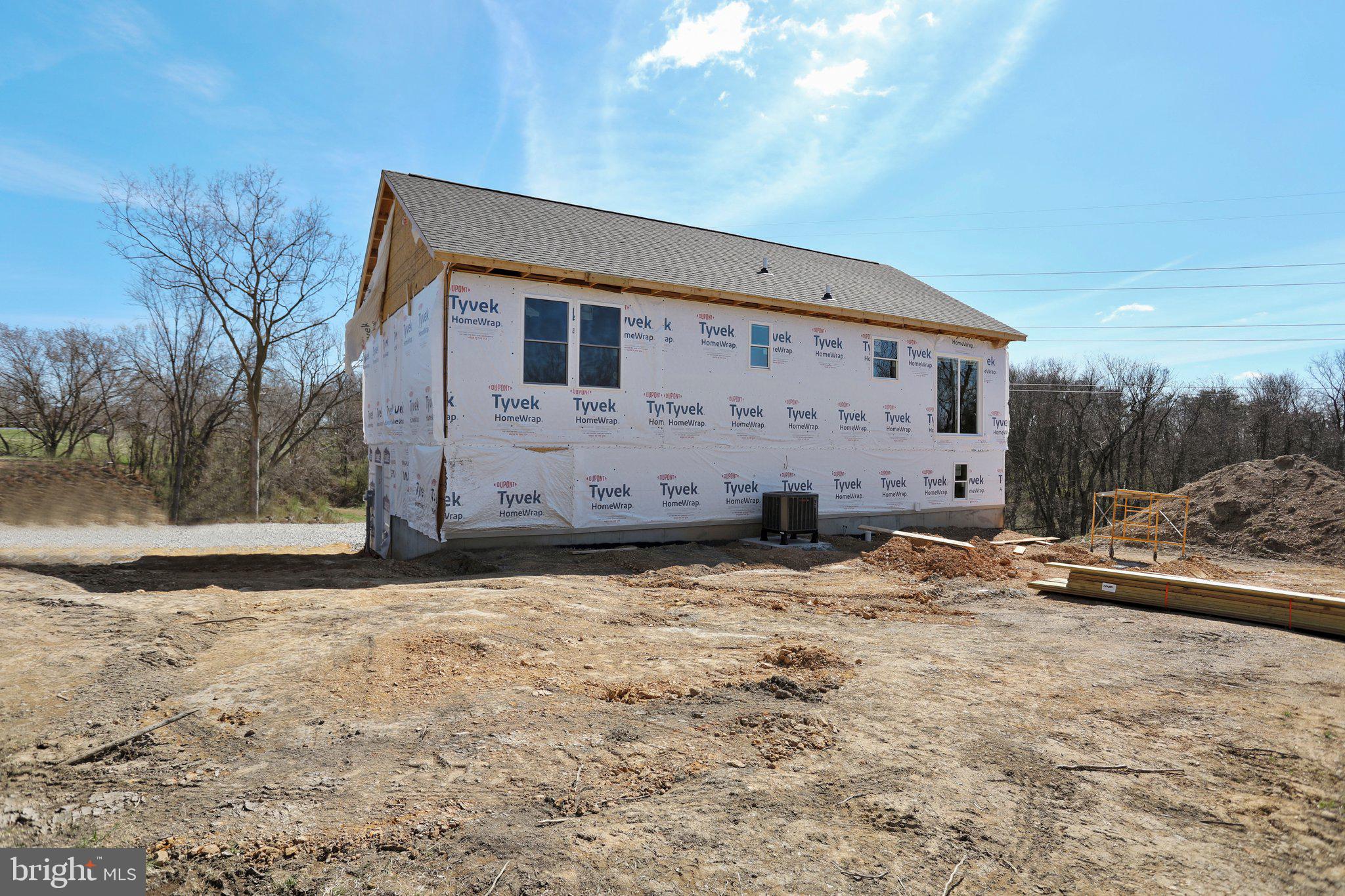 15559 Clear Spring Road Williamsport, MD 21795 - Photo 3 of 5 Gallery Image 3