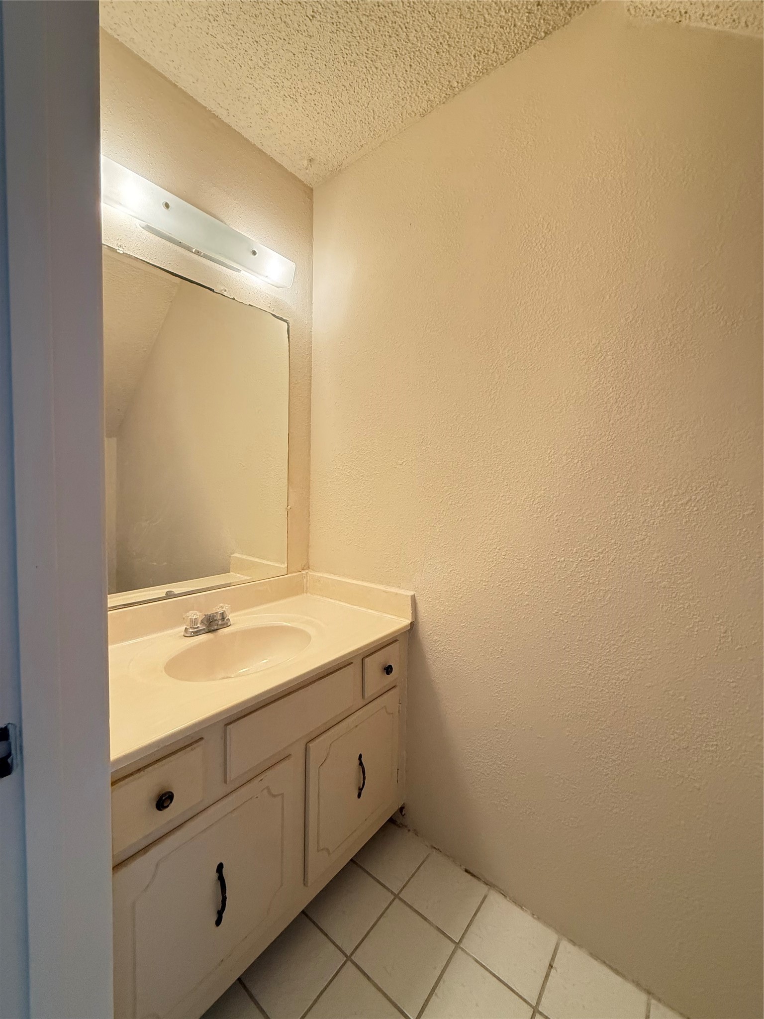 8101 Amelia Road, Unit 507 Houston, TX 77055 - Photo 12 of 26