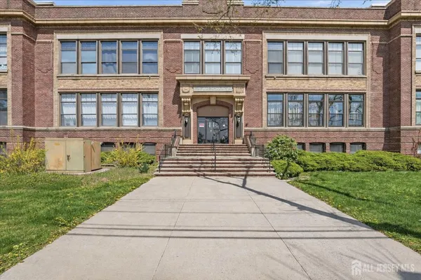 $225,000 | 434 Lawrence Street, Unit 18, Perth Amboy, NJ 08861