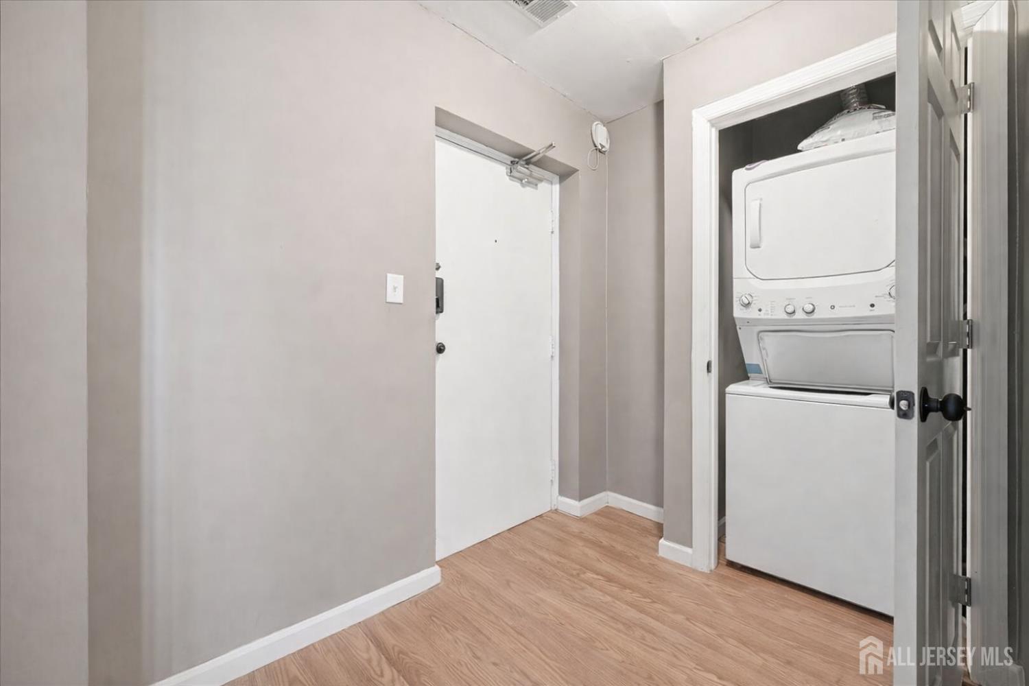 434 Lawrence Street, Unit 18 Perth Amboy, NJ 08861 - Photo 9 of 11