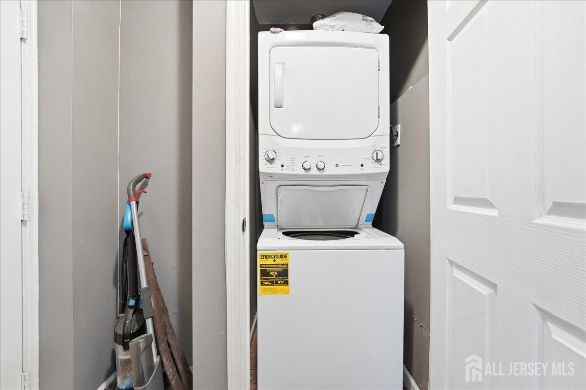 434 Lawrence Street, Unit 18 Perth Amboy, NJ 08861 - Photo 10 of 11