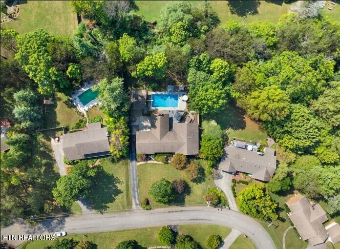 233 Crowfield Road Knoxville, TN 37922 - Photo 3 of 41 Gallery Image 3