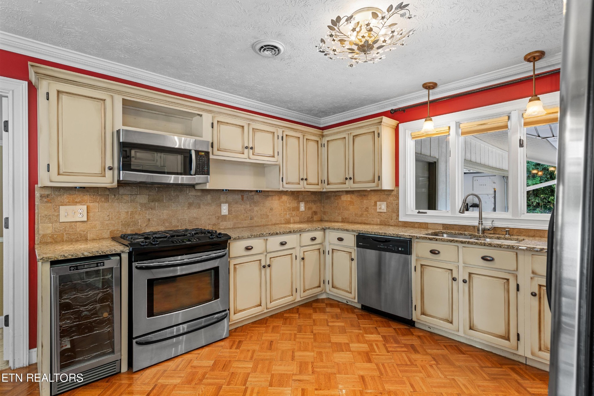 233 Crowfield Road Knoxville, TN 37922 - Photo 9 of 41 Gallery Image 9