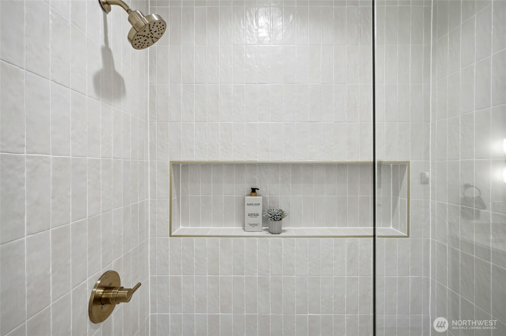 5948 18th Avenue Southwest, Unit 2 Seattle, WA 98106 - Photo 27 of 40 Gallery Image 27