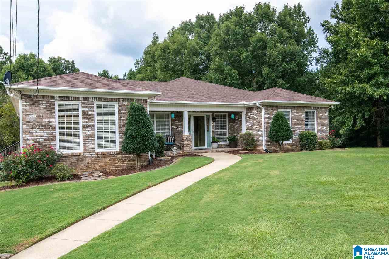 2805 Red Leaf Circle Bessemer, AL 35023 - Photo 3 of 48